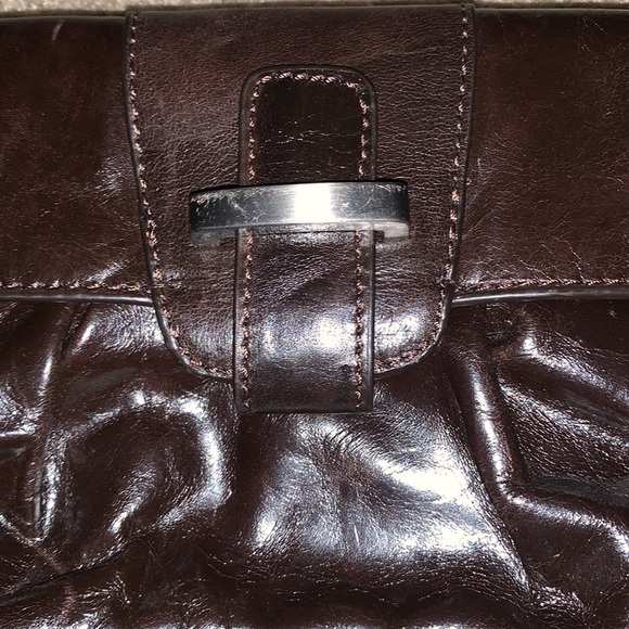 BCBG brown ladies single strap new bag with magnetic snap lock. - Picture 4 of 4